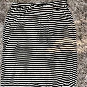 Black and white striped pencil skirt